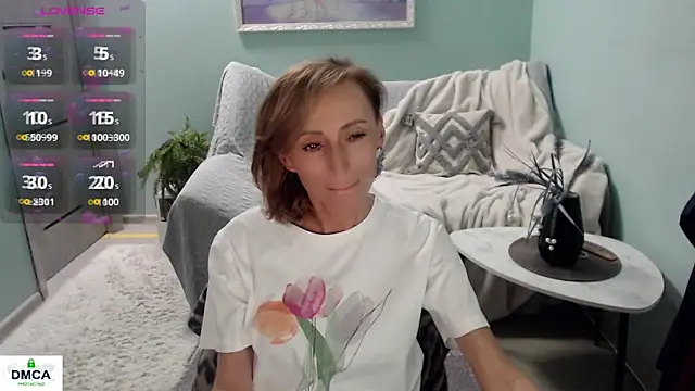 HornyMilf_777 webcam