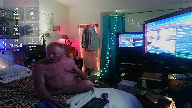 Pussyeat2please webcam