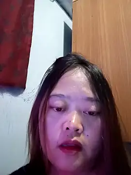 sweetbigtits19 webcam