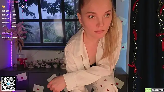 JulieLupo webcam