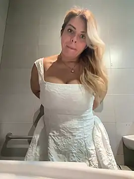 jordynjace (Ask my age) - Fuck dildo and Squirt public