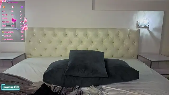 LaurieGutierrez webcam