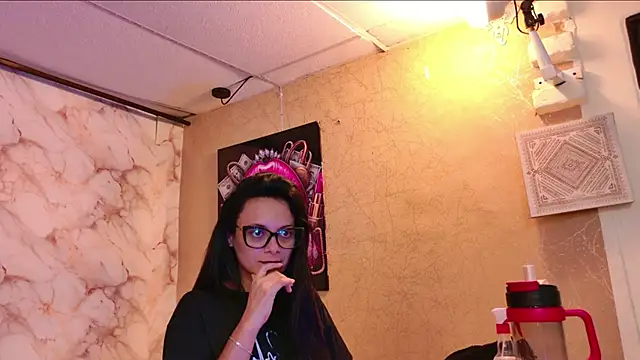 QueenSallyDesire webcam