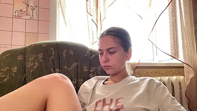 AlesiaGrainger webcam