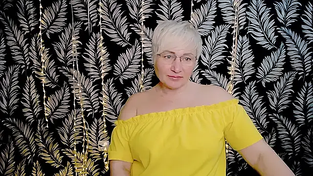 Olivia_playful webcam