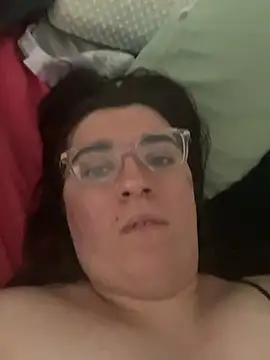 miss16 (F young) - Jouir de la chatte