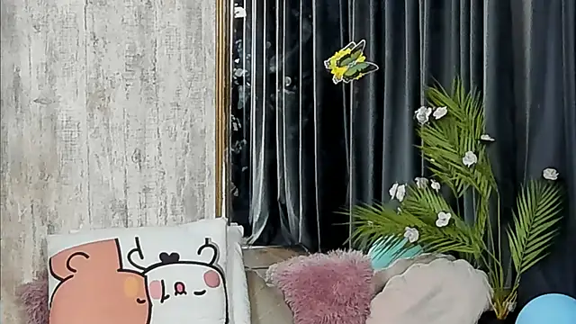 Maya_Collins_ webcam