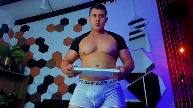 RomanCroft live sex cam