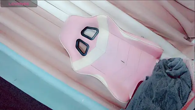 Amomentoflust99 webcam