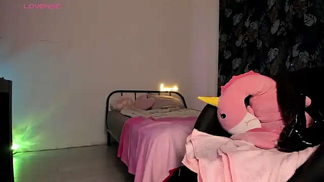 AnnexedPistol webcam