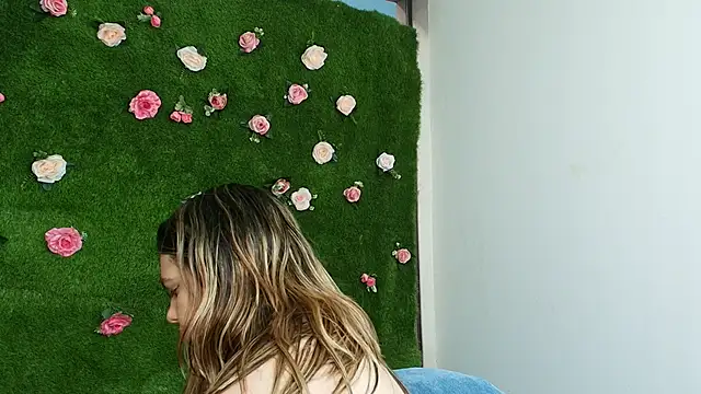 Huge_Titties_ webcam