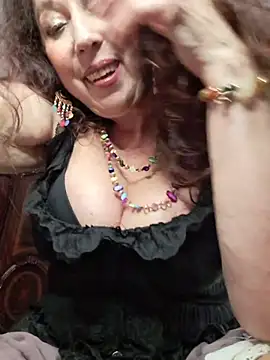 GypsyEsmeralda webcam