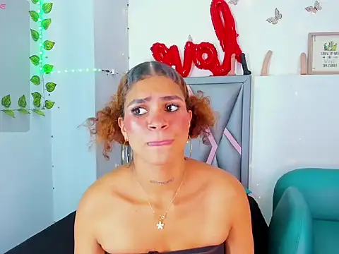 Aurora_Blackmont webcam