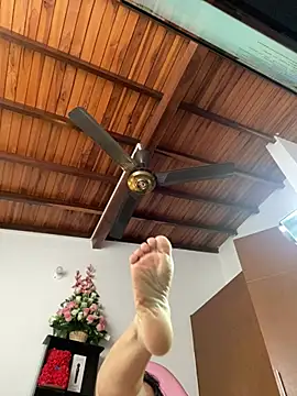 Webcam Model (Sharongirl07)  is live.Free join now!