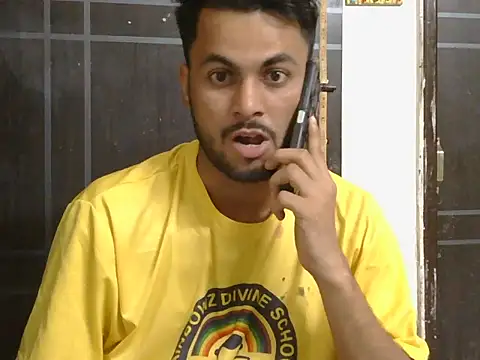Stubborndesiboy webcam