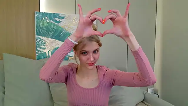 4example_Chloe webcam