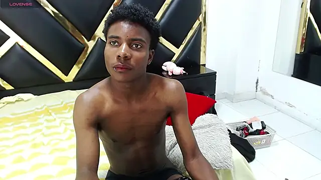 NoahJhonson69 webcam