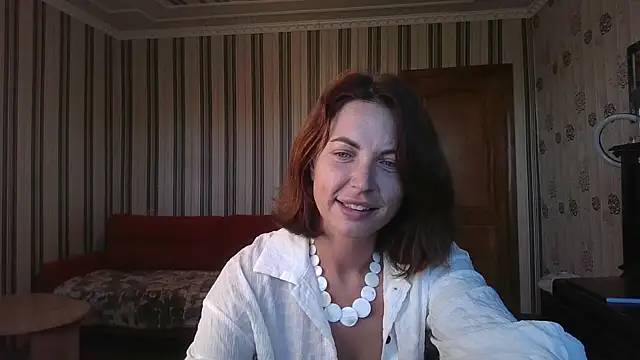 allice_honey (F young) - collecting for a Lovense toy