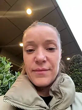 monicanix (F milf) - Lets make this day happy :)