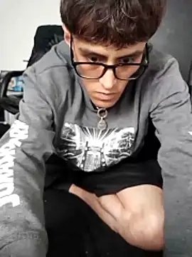 AoA-BoyStudent webcam