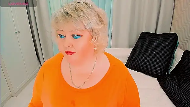 BIGTITSBBW webcam