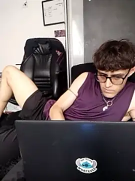 AoA-BoyStudent webcam