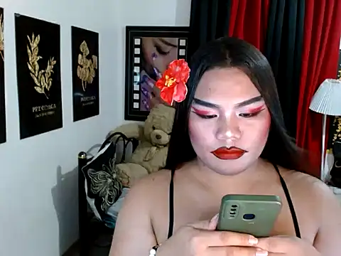 TSbrianaHugeCock live sex cam