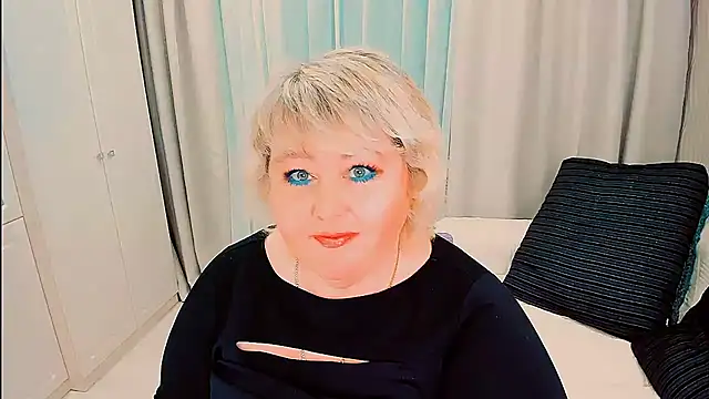 BIGTITSBBW webcam