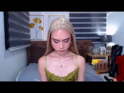 JuicyCockThea webcam