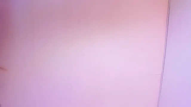 ElaSalvatorehh webcam