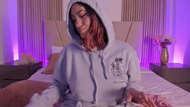 Victoria_Beaumont webcam