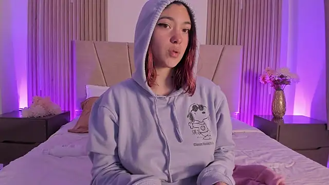 Victoria_Beaumont webcam