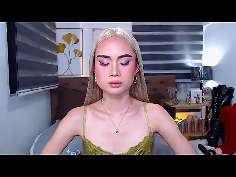 JuicyCockThea webcam