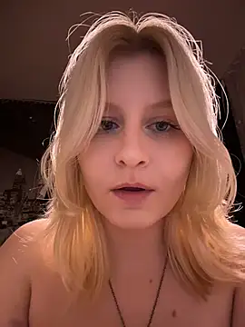 Flora_SecretLife webcam