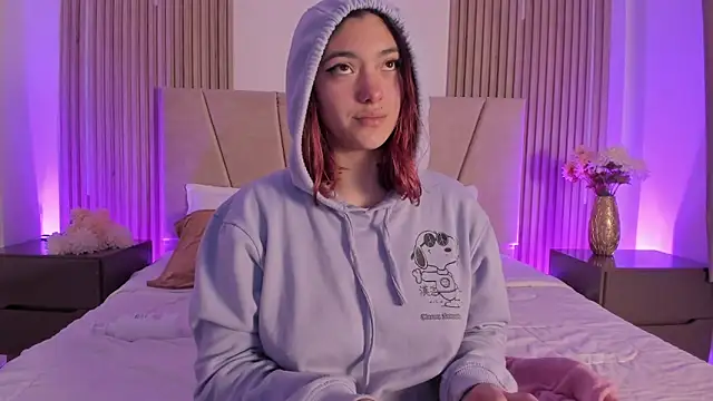 Victoria_Beaumont webcam