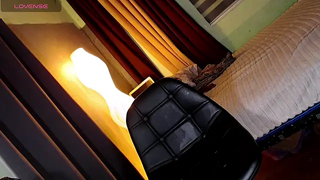 Creamycum_celinexx webcam