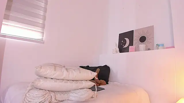 nicolette_bale webcam