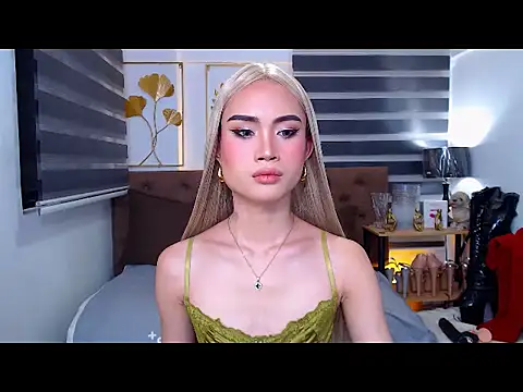 JuicyCockThea webcam