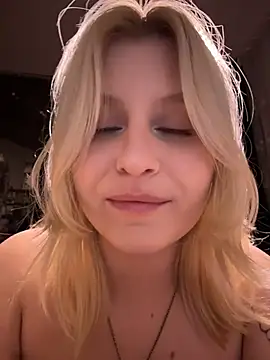 Flora_SecretLife webcam