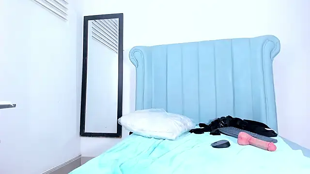 Cleopatra_Trans webcam