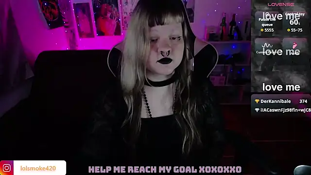 bdsm_and_fries (F young) - play wih ass (fingers and plug)