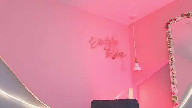 AllisonRoberts_ webcam