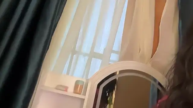 AudreySpanksFuck- webcam