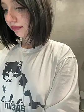 YourLittleDevil webcam