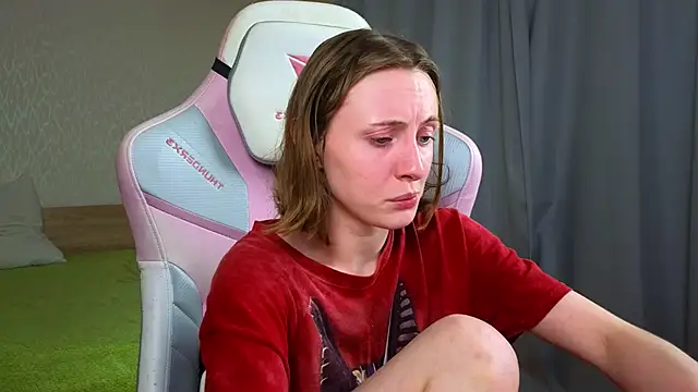 Cowell_Adelina webcam