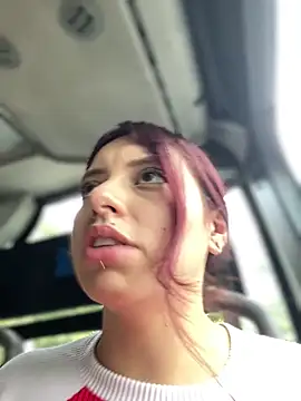 RojitasTeaseX_ webcam