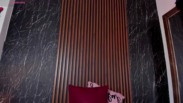 Marilyndackaria_ webcam