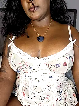 denise_wolfe21 (F young) - Show you sexy tits mami 😈