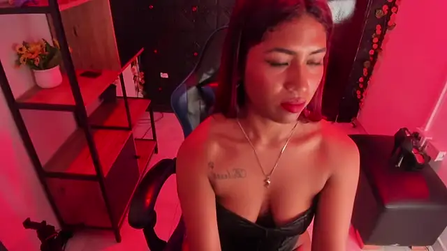 ChloeLombardi_ webcam