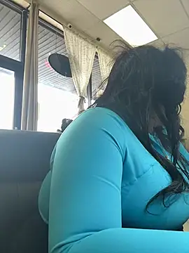 empresssoul (F young) - nails + Walmart 💅🏽🛍️help me pick